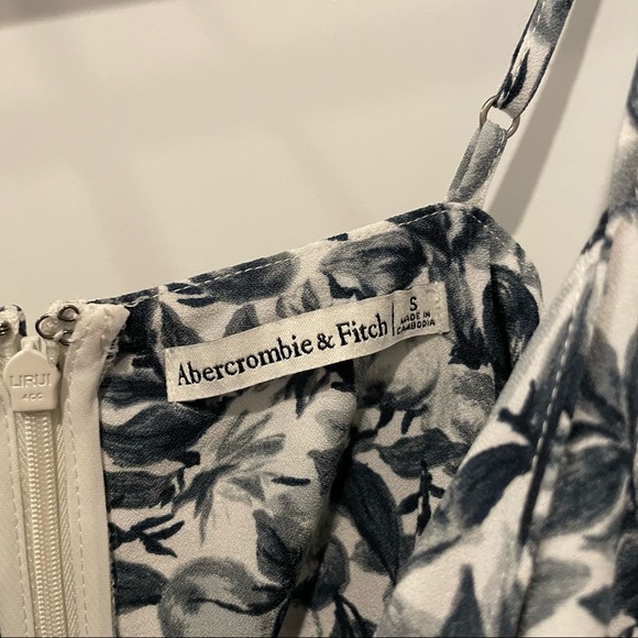 Abercrombie and fitch side-Cinch Ruched Mini Dress - Picture 8 of 9